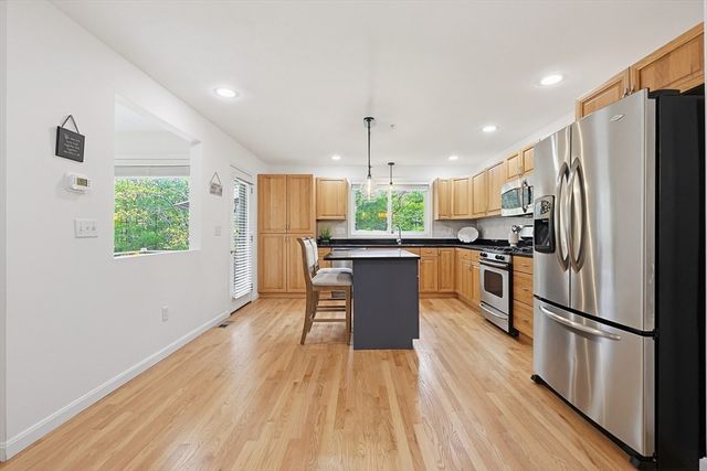 3002 Maple Brook Rd 3002, Bellingham, MA 02019