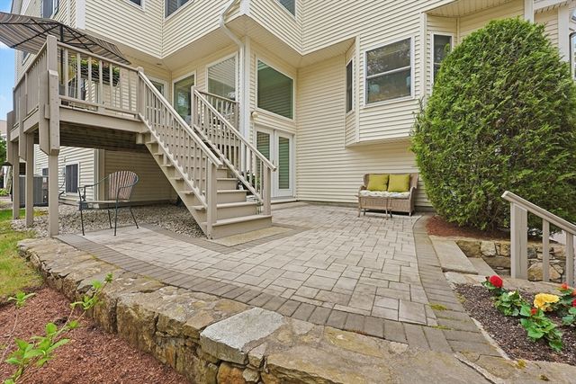 3002 Maple Brook Rd 3002, Bellingham, MA 02019