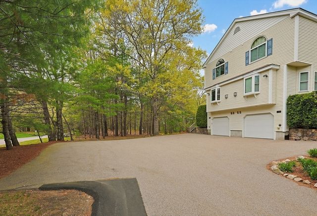 3002 Maple Brook Rd 3002, Bellingham, MA 02019