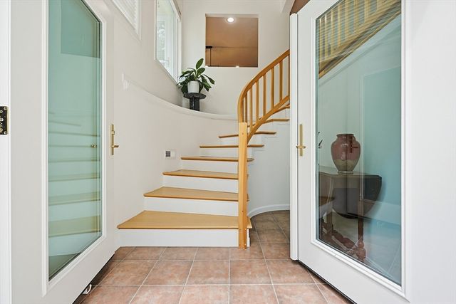 3002 Maple Brook Rd 3002, Bellingham, MA 02019
