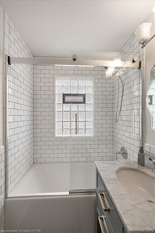 559 E Southlawn Boulevard, Birmingham, MI 48009