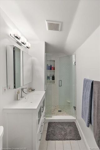 559 E Southlawn Boulevard, Birmingham, MI 48009