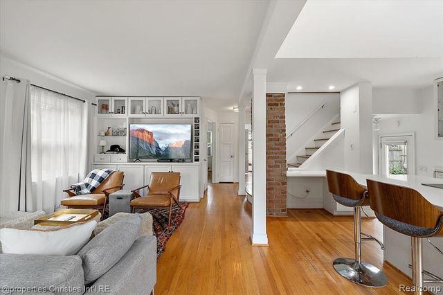 559 E Southlawn Boulevard, Birmingham, MI 48009