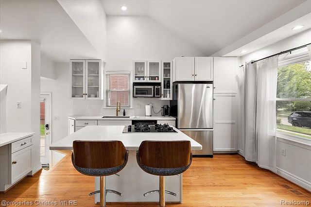 559 E Southlawn Boulevard, Birmingham, MI 48009