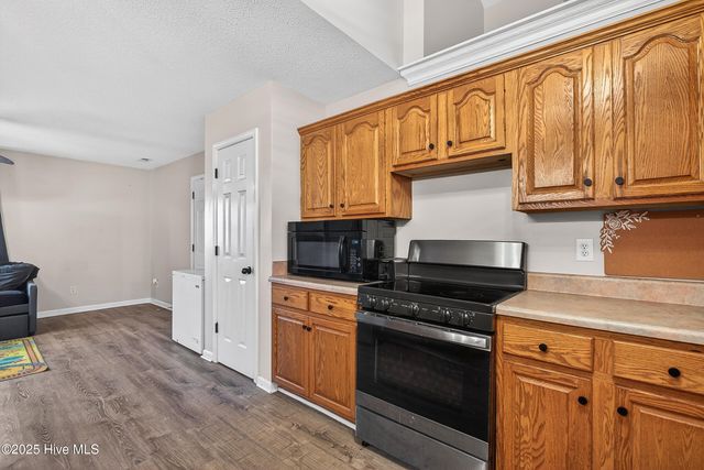 202 Quail Creek Court, Hubert, NC 28539