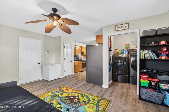 202 Quail Creek Court, Hubert, NC 28539