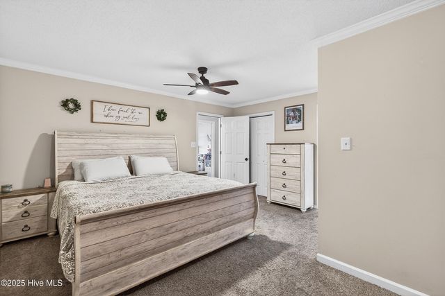 202 Quail Creek Court, Hubert, NC 28539