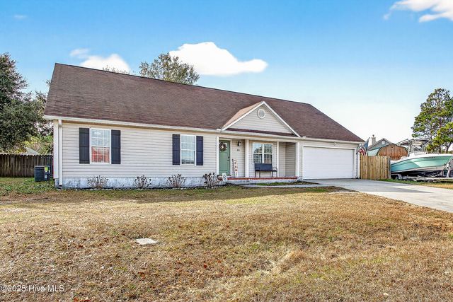 202 Quail Creek Court, Hubert, NC 28539