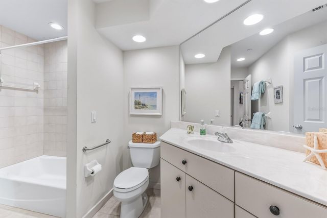 809 S HARBOR DRIVE, Boca Grande, FL 33921