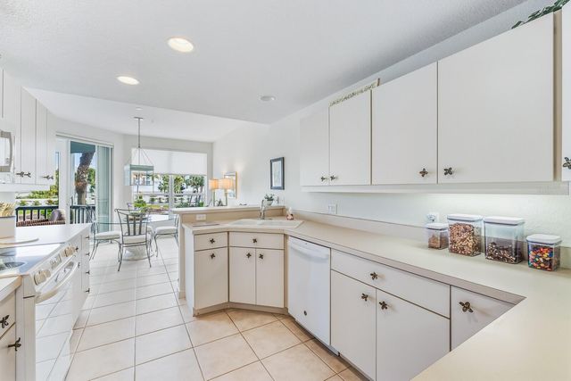 809 S HARBOR DRIVE, Boca Grande, FL 33921