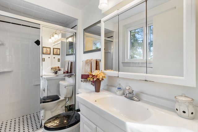 21361 Andover Road, Southfield, MI 48076