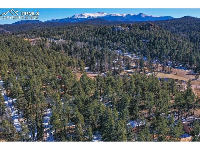 683 Kingston Dr, Florissant, CO 80816