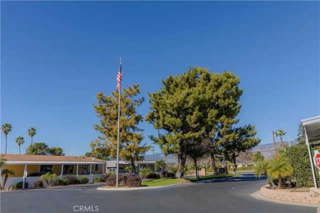 2140 Mentone 3, Mentone, CA 92359