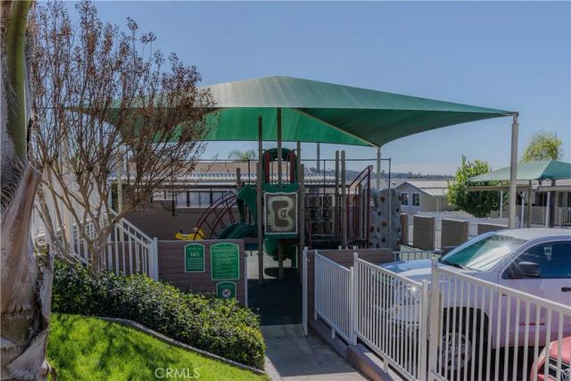 2140 Mentone 3, Mentone, CA 92359