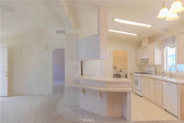 2140 Mentone 3, Mentone, CA 92359