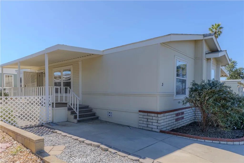 2140 Mentone 3, Mentone, CA 92359