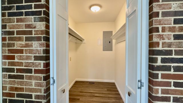 805 Fairlane Cir, Smithville, TN 37166