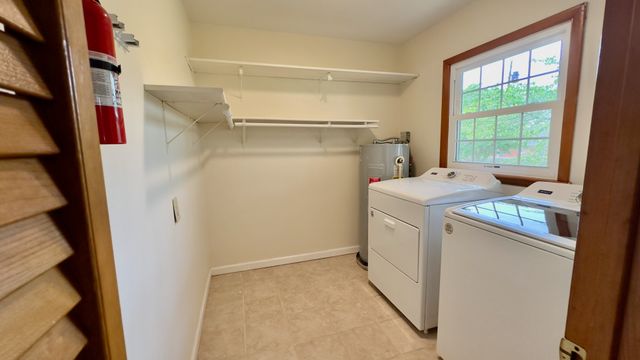 805 Fairlane Cir, Smithville, TN 37166