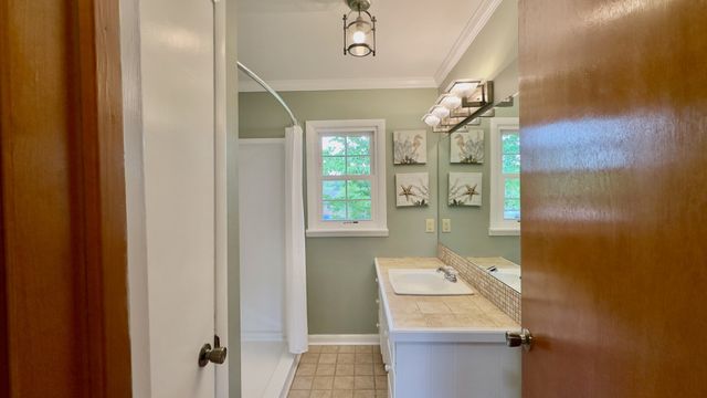 805 Fairlane Cir, Smithville, TN 37166