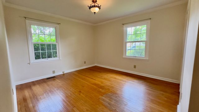 805 Fairlane Cir, Smithville, TN 37166