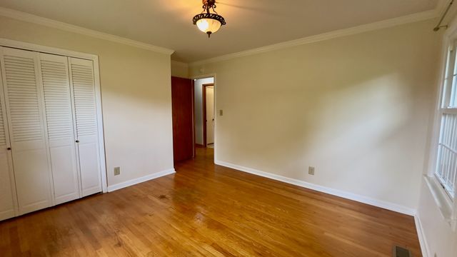 805 Fairlane Cir, Smithville, TN 37166
