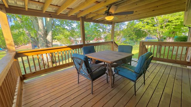 805 Fairlane Cir, Smithville, TN 37166
