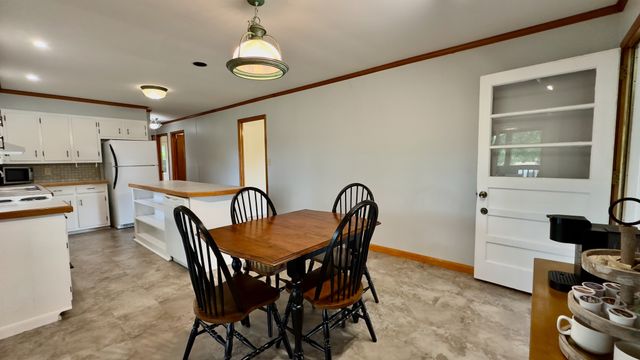 805 Fairlane Cir, Smithville, TN 37166