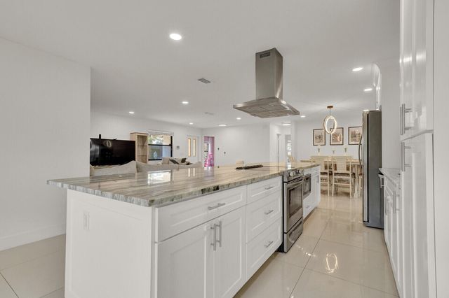 107 Segovia Avenue, Royal Palm Beach, FL 33411