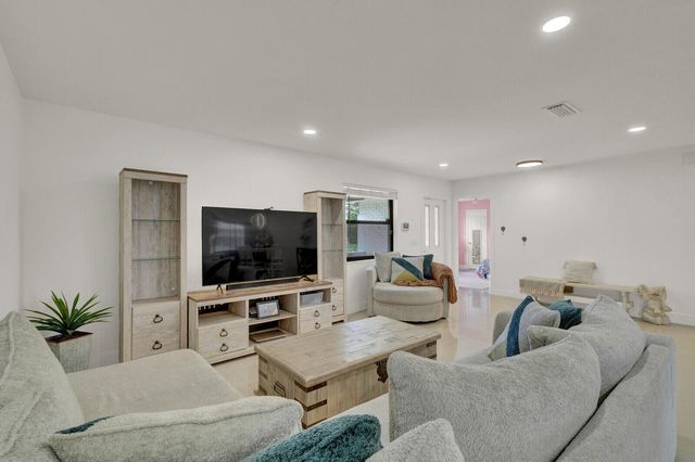107 Segovia Avenue, Royal Palm Beach, FL 33411