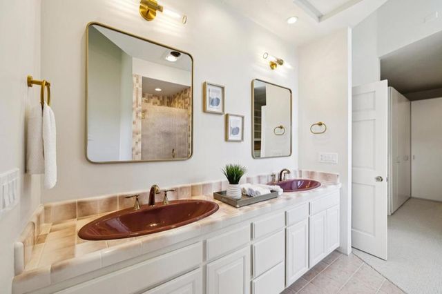 10 Salmark Court, Hillsborough, CA 94010