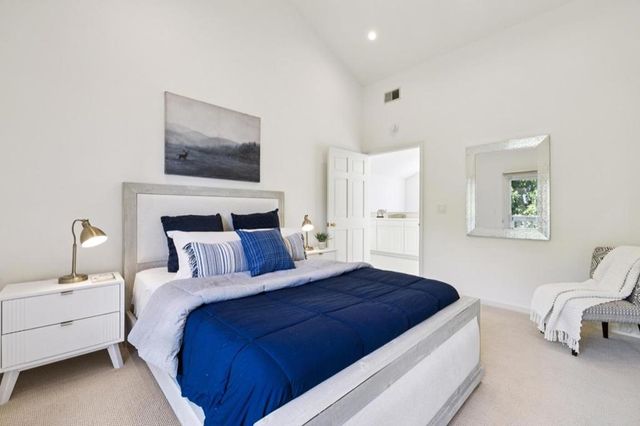 10 Salmark Court, Hillsborough, CA 94010