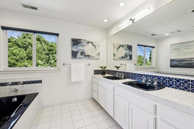 10 Salmark Court, Hillsborough, CA 94010