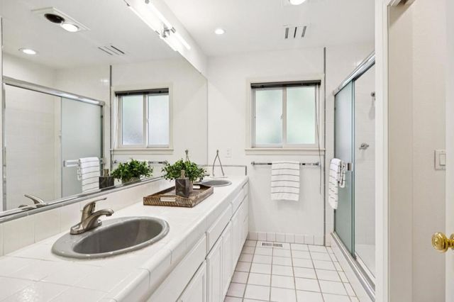 10 Salmark Court, Hillsborough, CA 94010