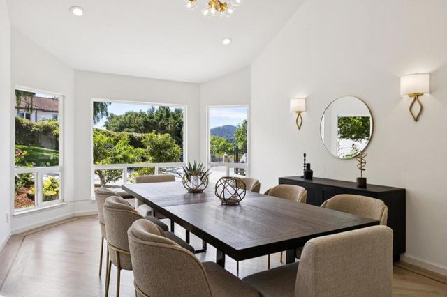 10 Salmark Court, Hillsborough, CA 94010