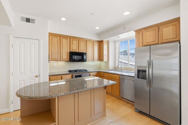4118 W Kling Street, Burbank, CA 91505