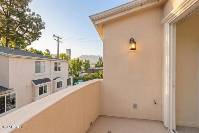 4118 W Kling Street, Burbank, CA 91505