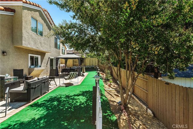 29253 Greenbrier Place, Highland, CA 92346