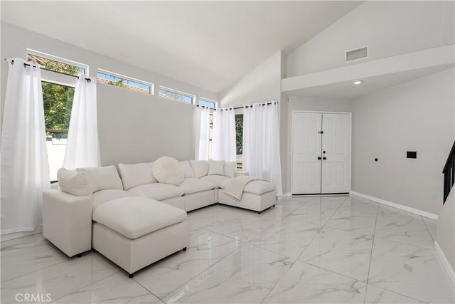 29253 Greenbrier Place, Highland, CA 92346