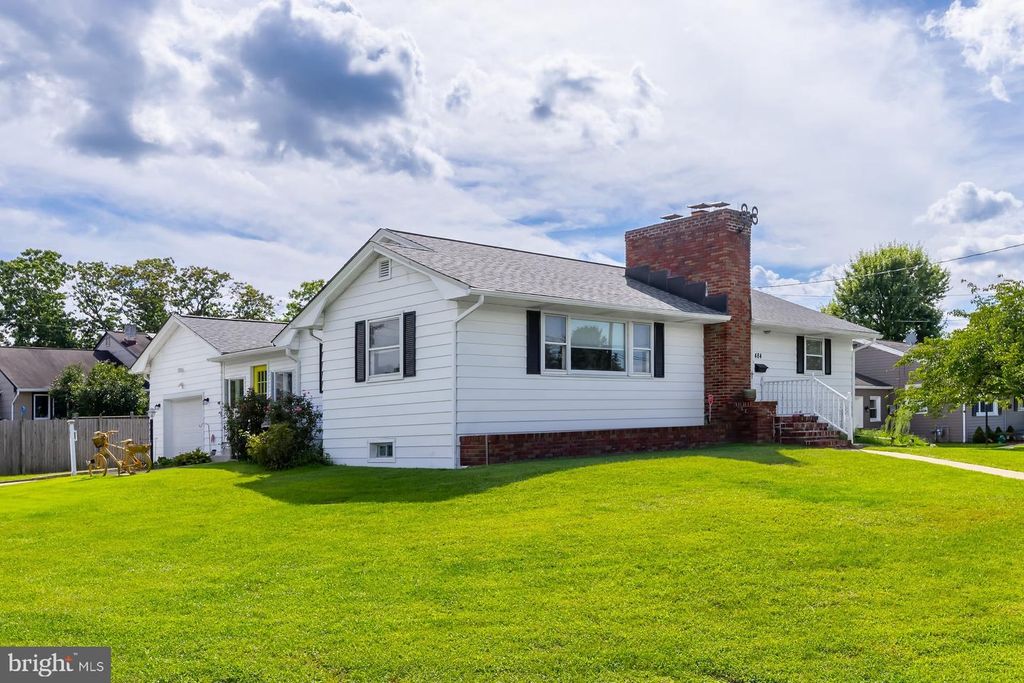 484 BRADY AVE, GIBBSTOWN, NJ 08027 — photo 2