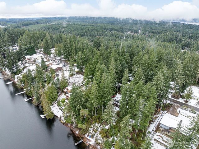 1961 E Trails End Drive, Belfair, WA 98528