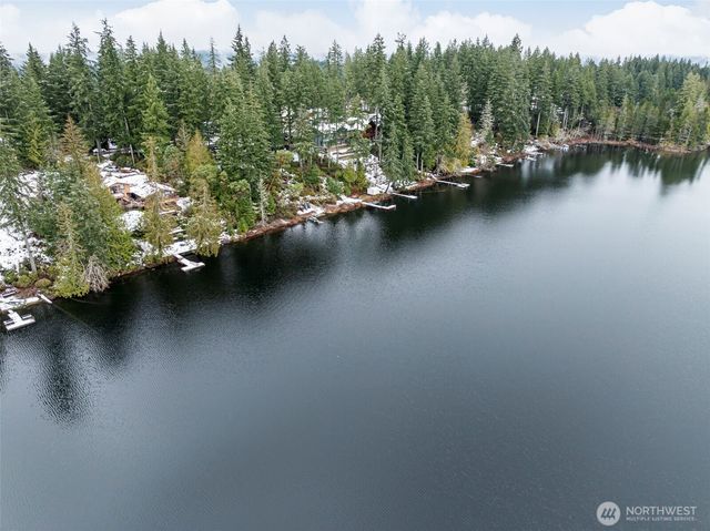 1961 E Trails End Drive, Belfair, WA 98528