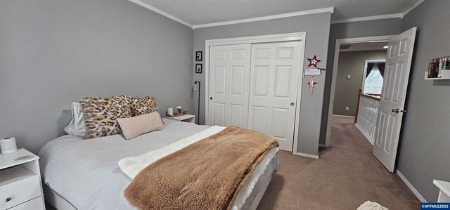 1069 Chardonnay Lp NE, Keizer, OR 97303