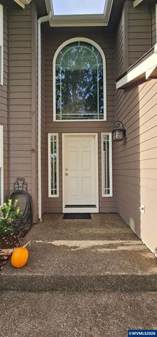 1069 Chardonnay Lp NE, Keizer, OR 97303