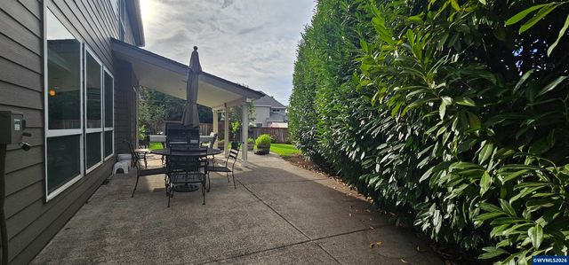 1069 Chardonnay Lp NE, Keizer, OR 97303