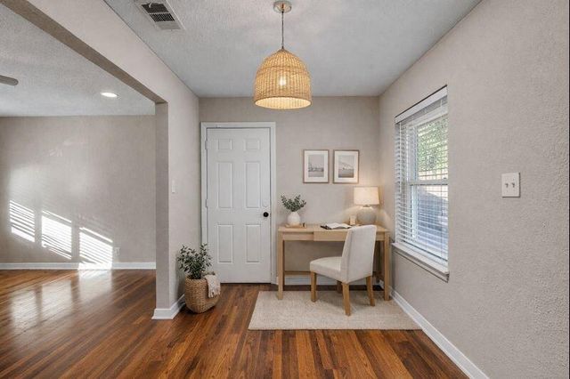 219 E Janisch Road, Houston, TX 77022