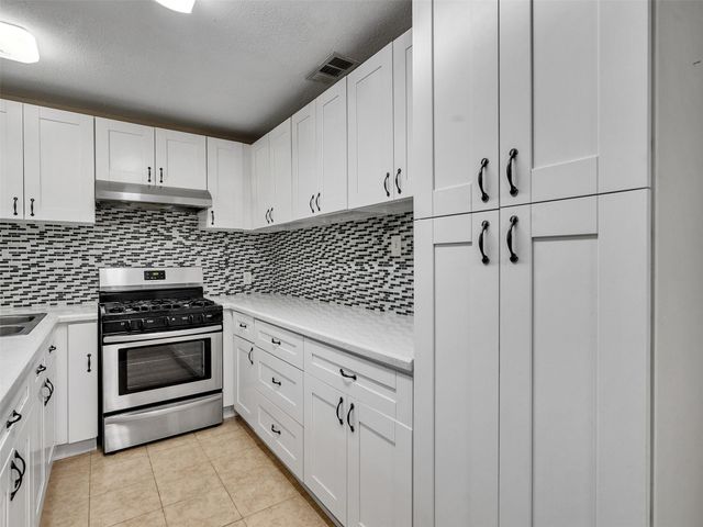 219 E Janisch Road, Houston, TX 77022