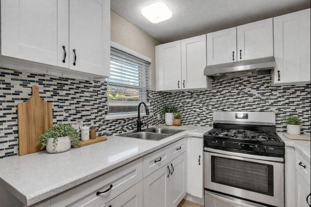 219 E Janisch Road, Houston, TX 77022