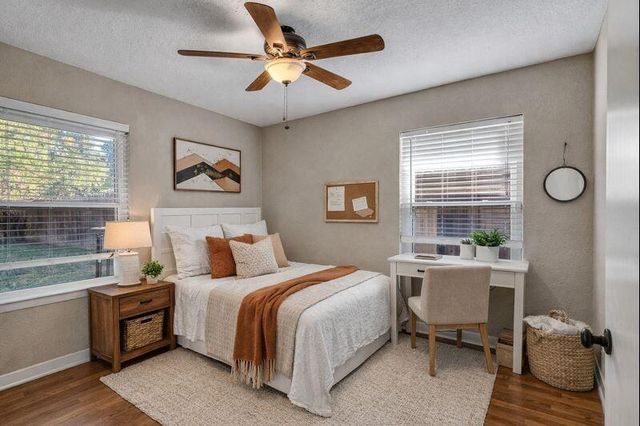 219 E Janisch Road, Houston, TX 77022