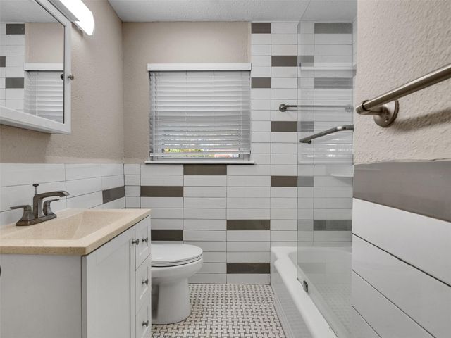 219 E Janisch Road, Houston, TX 77022