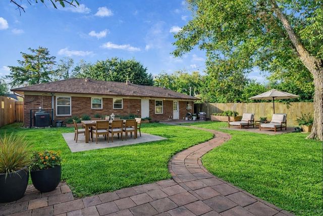 219 E Janisch Road, Houston, TX 77022